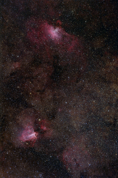 M16, M17
 M16 und M17 stehen in einem sehr sternreichen Teil der Milchstraße und es ist erstaunlich, wieviele schwache Nebel sonst noch in der Gegend sind. Andere Bearbeitung mit helleren Sternen.
Schlüsselwörter: M16, M17, Adlernebel, Omega-Nebel