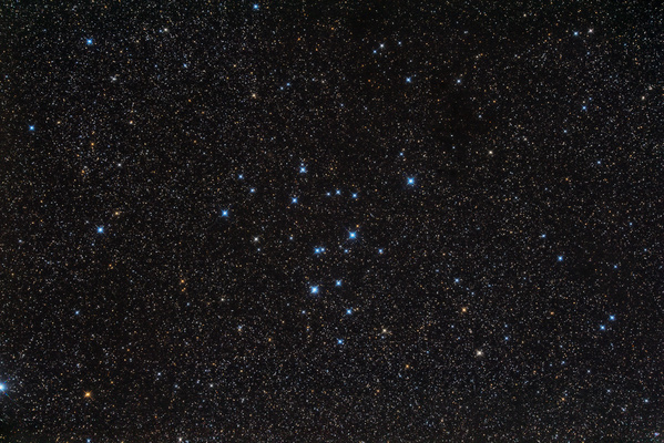 M39
Bisschen Beschäftigungstherapie im Garten in Form eines Tests der 6D mit dem 10". Interessant sind die 2 schwachen Galaxien und der Planetarische Nebel Minkowski 1-79 ganz rechts unten.
Schlüsselwörter: M39