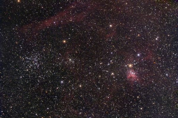 M38, IC417
Im Garten ists manchmal bequemer, überhaupt wenn Wolken durchziehen. Nach langer Zeit habe ich wieder mal meinen Refraktor aufgeschnallt und auf M38 gehalten. Dieser liegt in einem Nebelgebiet eingebettet, der hellere Nebel links ist IC417.
Schlüsselwörter: M38, IC417