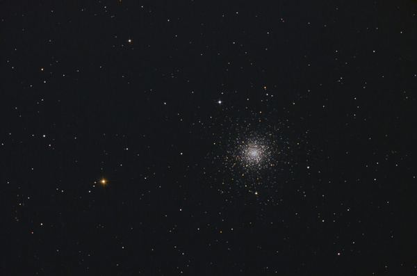 M3, NGC5272
Eine Version mit mehr Feld.
Schlüsselwörter: M3, NGC5272