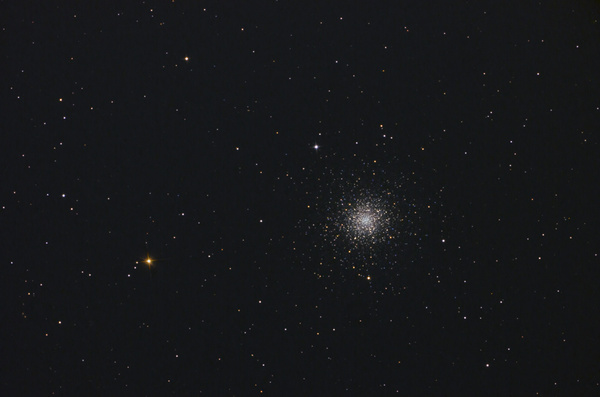 M3, NGC5272
Eine Version mit mehr Feld.
Schlüsselwörter: M3, NGC5272