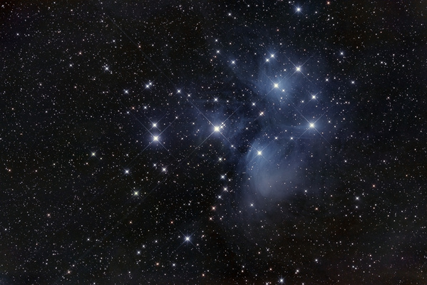 M45, Plejaden
Erster Test des neuen 8"f4 Pyrex-Spiegels aus dem Garten. Die asymmetrischen Büschel sind weg, und die Fokuskonstanz ist auch viel besser las beim alten BK7-Spiegel. Leider macht der Wynne unschöne Reflexe.
Schlüsselwörter: M45, Plejaden