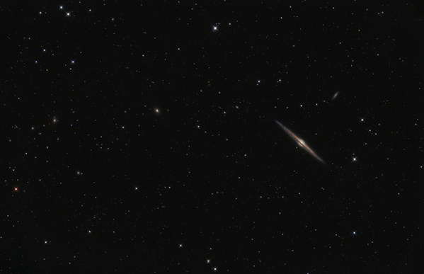 NGC4565
NGC4565 ist eine große Edge-On-Galaxie im Sternbild Coma Berenices und ist aufgrund der Helligkeit recht einfach zu fotografieren. 
Schlüsselwörter: NGC4565