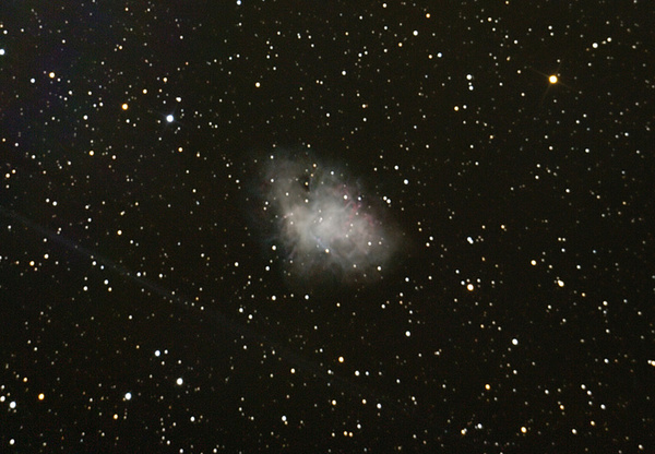 Der Crab-Nebel M1 (NGC1952) am
Mit der unmodifizierten Canon 350d ein schwieriges Unterfangen die zarten roten Filamente auf das Bild zu bekommen. Trotz der relativ kurzen Belichtungszeiten sind aber dennoch vereinzelte "Fäden" zu erahnen.
