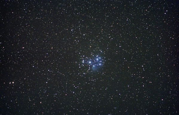 NGC1432,_1435_und_IC349,_M45,_Plejaden.jpg