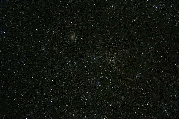 Die Galaxie (NGC6946) und der offene Sternhaufen (NGC).
